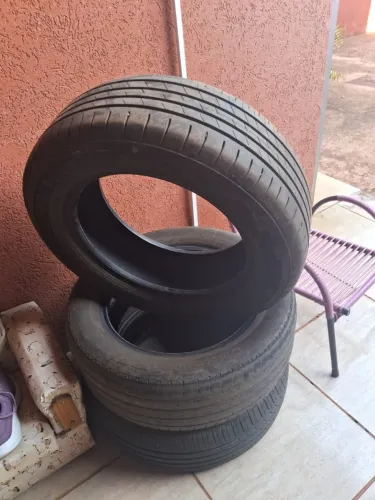 Pneus Aro 16 205/60 R16 - meia vida