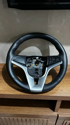 Volante Chevrolet Multifuncional Couro Comandos de Som