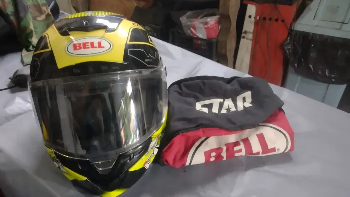 Capacete Bell