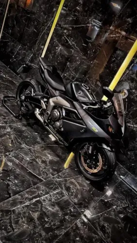TRIUMPH DAYTONA 660 2024