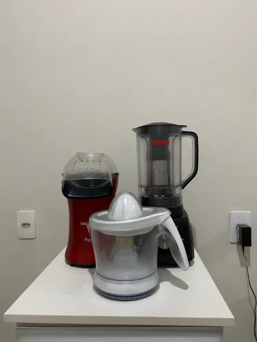 Kit liquidificador + pipoqueira + espremedor 