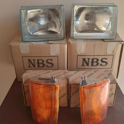 Vendo jogo de farol quadrado completo com pisca