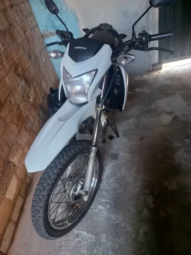 Vendo ou troco bros 160 2017  em titã ou fan 