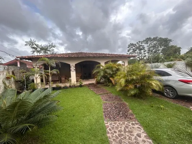 Casa em mosqueiro temporada, a 300m da praia do ariramba, 4/4 sendo 1 suite, piscina