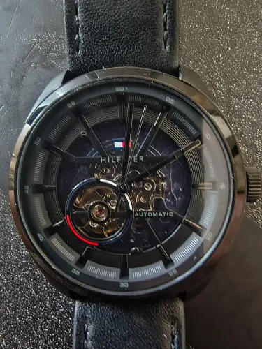 Relógio Tommy Hilfiger Oliver Automatic Masculino em Couro Preto 1791887
