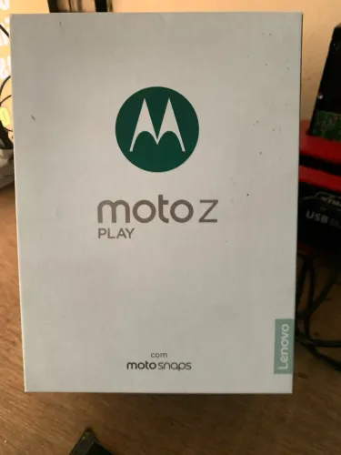 Caixa do MOTP Z1 play Sem Acessórios