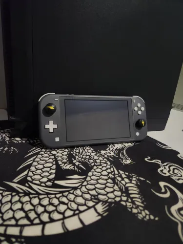 Nintendo switch lite usado pouco