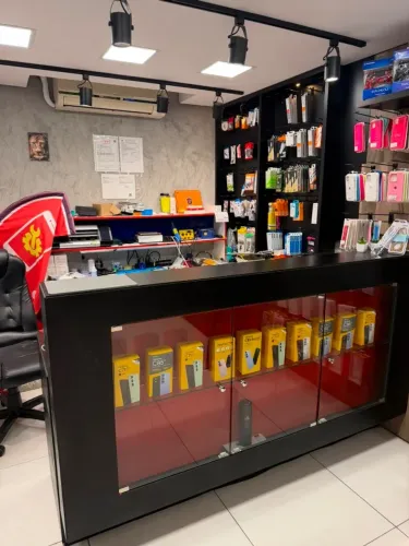 Móveis loja de acessórios para celular