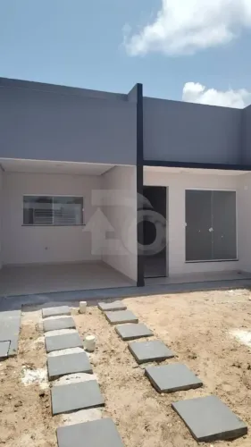 Casa à Venda na Barra dos Coqueiros com 2/4, Suíte e Detalhes em Gesso