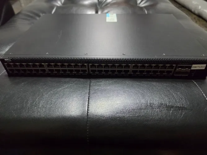 Switch Dell X1052 Gerenciável 48 Portas Gigabit + 4 SFP+ 10G