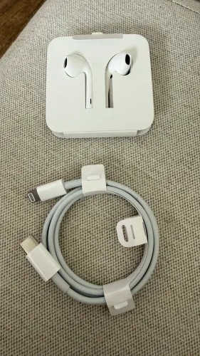 EarPods e carregador Apple