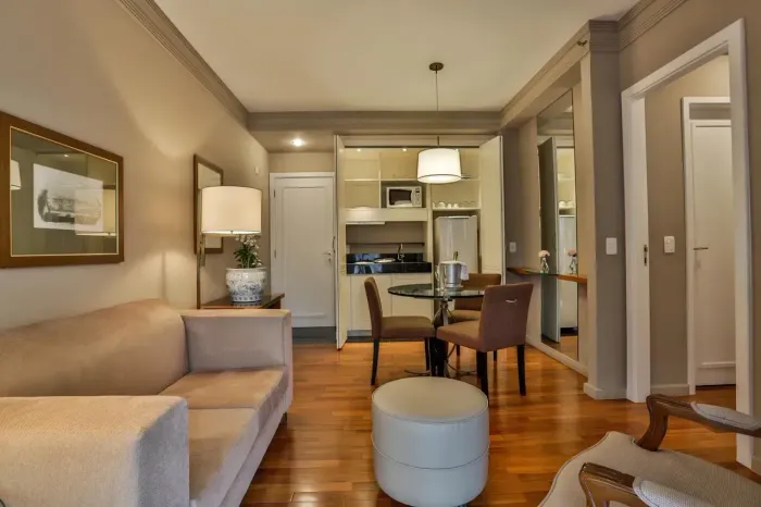 APARTAMENTO MOBILIADO À VENDA  ITAIM BIBI