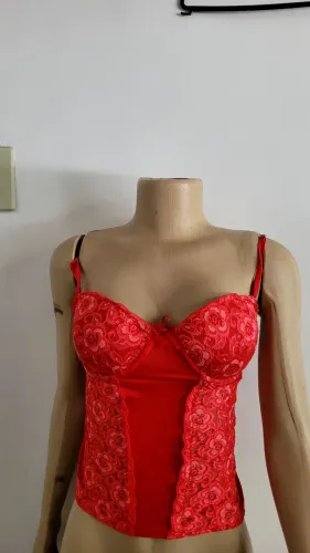 Top lingerie em renda vermelho p