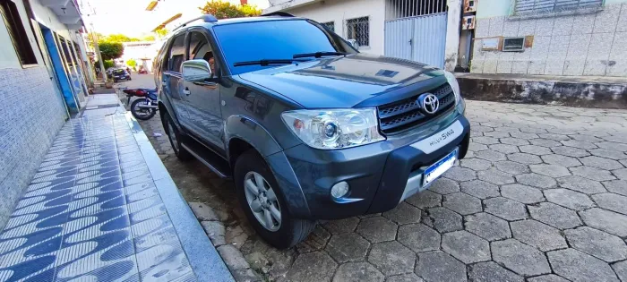 Toyota Hilux SW4 SR 4X2 2.7/2.7 Flex 16V Mec. 2011