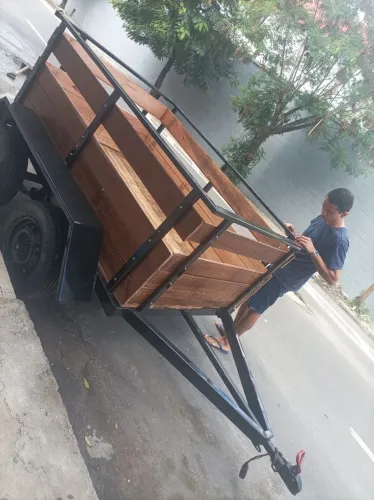 Carrocinha de dois eixos