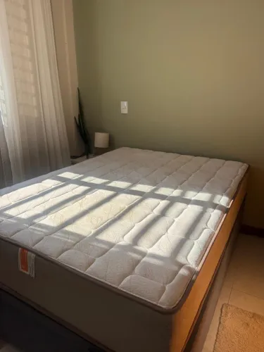 VENDO COLCHÃO DE CASAL SUPER CONSERVADO