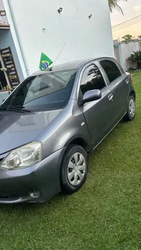 Toyota Etios XS 1.3 Flex 16V 5P Mec. 2013