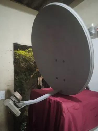 ANTENAS (2) PARABÓLICAS