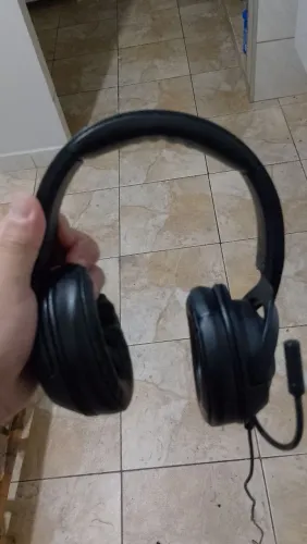 Headset Razer usado 