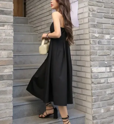 Vestido Midi Preto de Alfaiataria - completamente Novo, Tamanho M/38