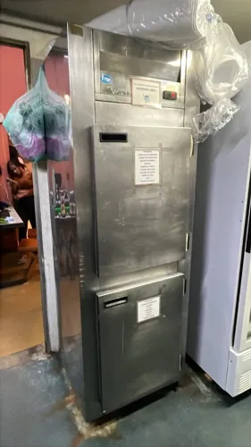 Geladeira 2 portas industrial inox