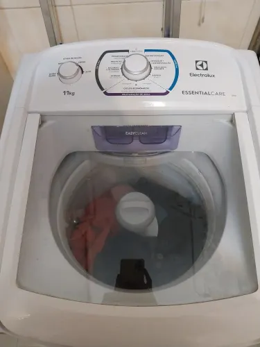 Máquina de Lavar Electrolux 11kg - 220V