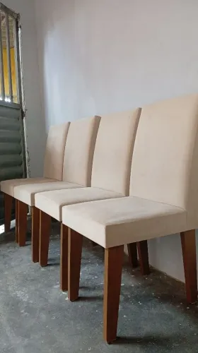 4 Cadeiras estofadas