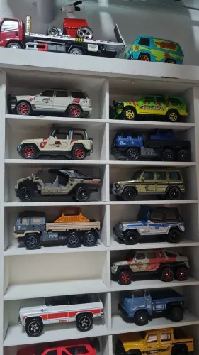 Lote com 9 miniaturas escala 1/64 Jurassic Park.