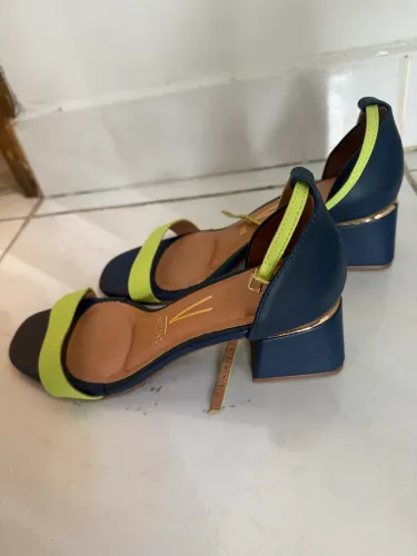 Sandália vizzano n 39