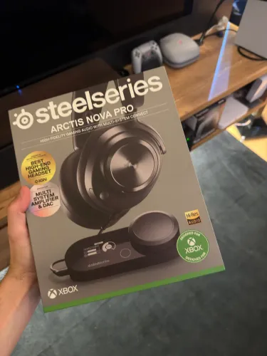 Headset SteelSeries Arctis Nova Pro (Para Xbox/PC) - First Edition