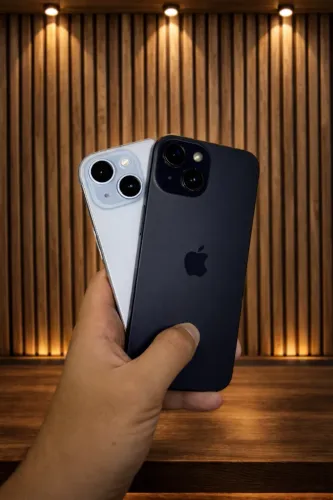 iPhone 15 128GB | Azul e Preto | Bateria 85%