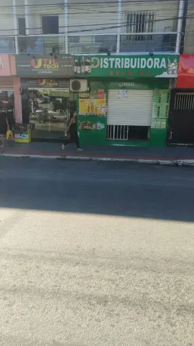 Aligo ponto comercial na avenida principal