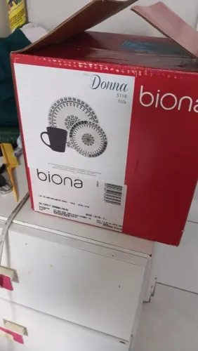 Vendo conjunto de pratos com chicaras