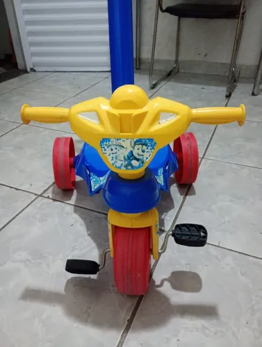 Triciclo 2 em 1 de empurrar Patrulha Canina Bandeirante