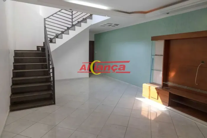 Sobrado à venda com 3 suítes e 2 vagas - 294m² | Vila Flórida - Guarulhos