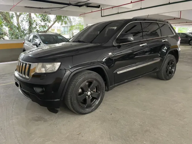 Jeep Grand Cherokee Limited 3.0 TB Dies. AUT 2013
