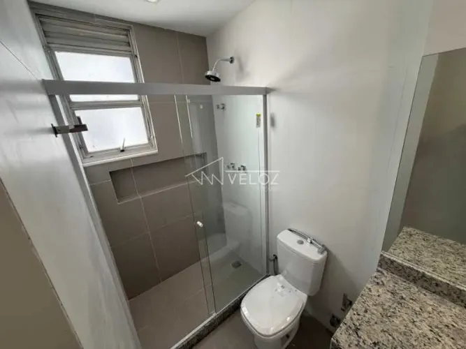 Apartamento : / Residencial / Cosme Velho