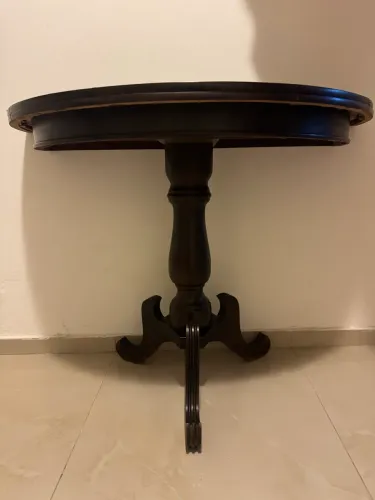 Vendo esse aparador antigo