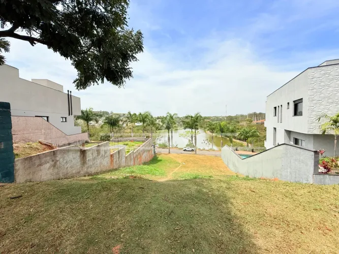 Oportunidade! Lote 575 m² em Condomínio Completo - Vale das Águas