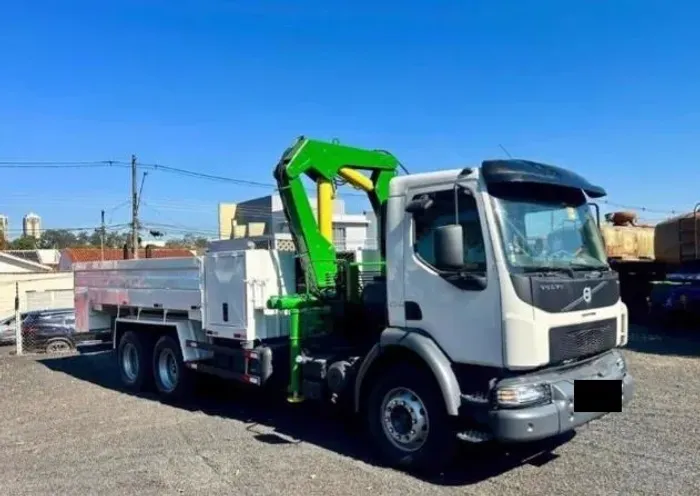 Volvo VM 270 com MUNCK Ano 2014