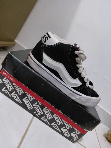 VENDO Vans Ward Hi 
