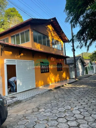 CASA CENTRO DE DOMINGOS MARTINS ES