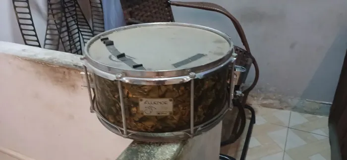 Vende-se Capacete + Caixa de bateria