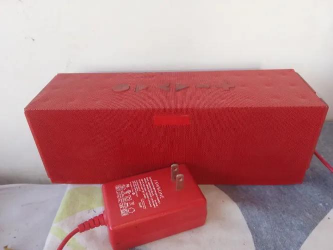 Caixa de som jawbone 100% funcinal