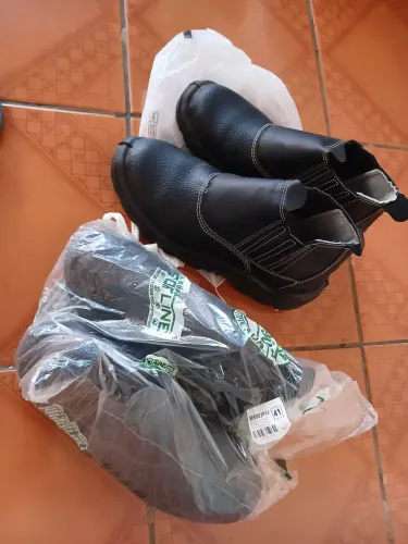 2 pares de botina 41 nova
