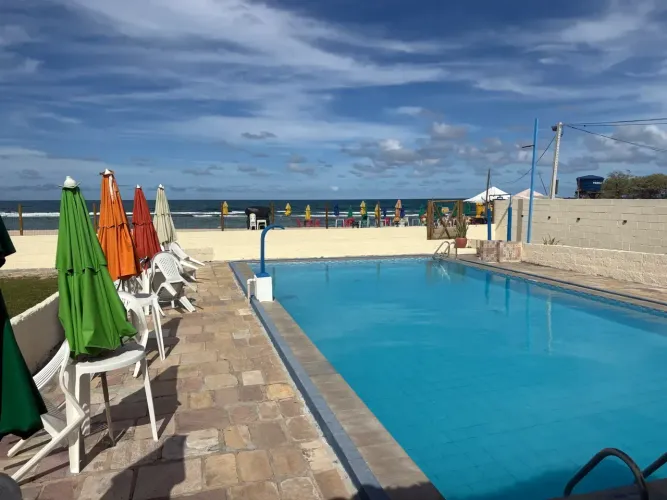 Alugo Casa beira mar, pé na areia.  com laser. diária 600 pra até 10 pessoas. Enseada  dos
