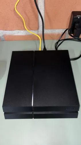 PS4 Fat 500GB + Controle + GTA V e Spider-Man