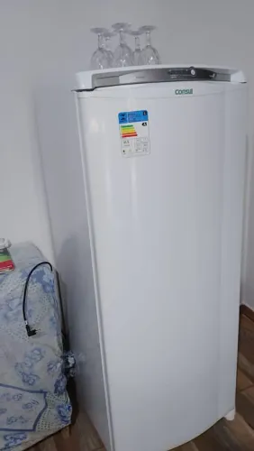 Geladeira semi nova