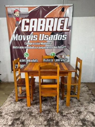 Mesa com 4 cadeiras nova (entrego)