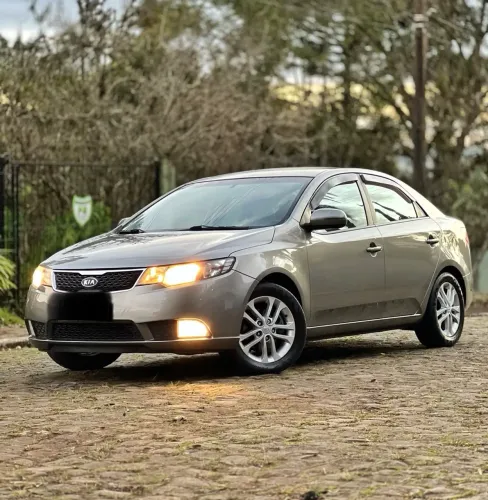 Kia Motors Cerato 1.6 16V Mec. 2011